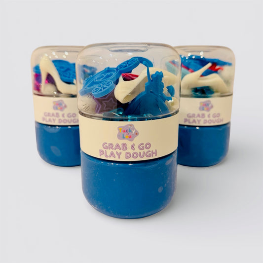 The Glass Slipper Magic – Princess, Grab & Go Playdough Jar
